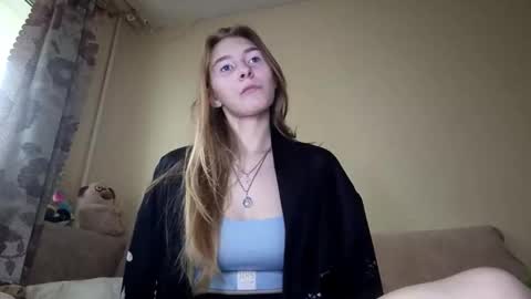 Snapshot of marylynreifsnider chatting on 10-06-25, 06:00 Hi My name is Elina Im 18 years old. online show from 10-06-25, 06:00