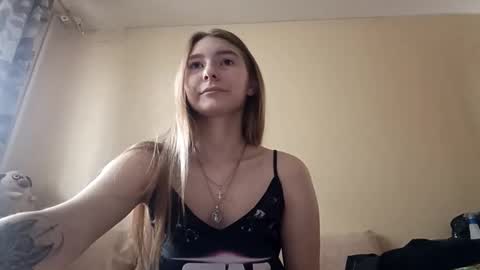 Snapshot of marylynreifsnider chatting on 10-10-25, 06:56 Hi My name is Elina Im 18 years old. online show from 10-10-25, 06:56