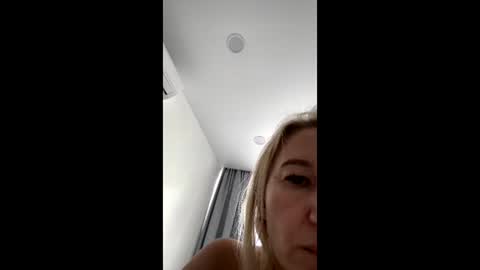 Snapshot of marysantamonika chatting on 06-08-26, 01:55 Mary online show from 06-08-26, 01:55