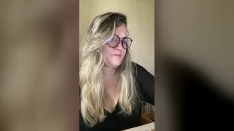 Snapshot of maryymartin chatting on 07-29-26, 10:02 Mary online show from 07-29-26, 10:02