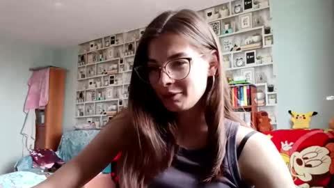 Kelly online show from 04-09-26, 07:14