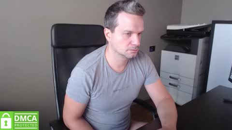 Snapshot of maschiodavide89 chatting on 10-07-25, 06:43 David online show from 10-07-25, 06:43