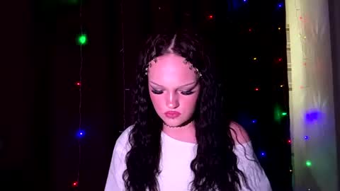 Snapshot of maschorr chatting on 07-17-26, 04:34 Judita online show from 07-17-26, 04:34
