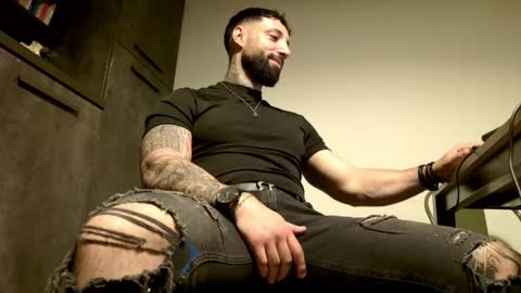 Snapshot of masculineguy69 chatting on 05-21-26, 10:28 masculineguy69 online show from 05-21-26, 10:28