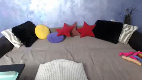 Snapshot of mashalush chatting on 01-10-26, 01:35 Nicolle online show from 01-10-26, 01:35