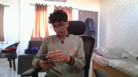 Mask Boy online show from 01-06-26, 03:43