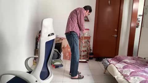 Masked Latin Noir online show from 03-26-26, 08:36