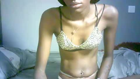 maskgang001 online show from 02-04-26, 02:06