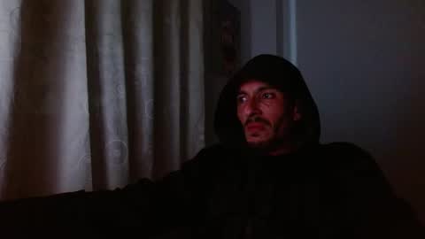 maskguy23 online show from 09-18-25, 05:31