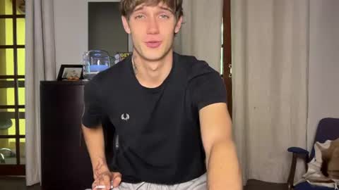 Snapshot of mason_gallagher chatting on 07-28-26, 01:54 Mason online show from 07-28-26, 01:54
