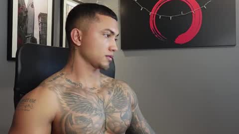 Snapshot of massimo_rizzo_ chatting on 11-19-25, 07:03 Massimo online show from 11-19-25, 07:03