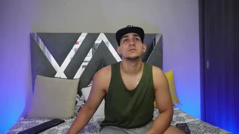 Snapshot of massimo_vidal chatting on 10-05-25, 01:37 massimo_vidal online show from 10-05-25, 01:37