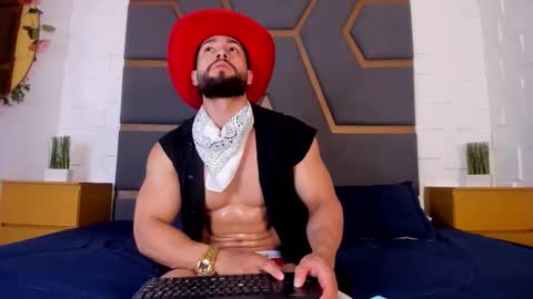 Massimo online show from 11-23-25, 03:28