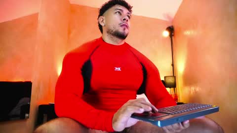 massimowalton2 online show from 05-25-26, 03:23