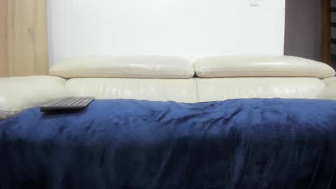 Domi online show from 01-04-25, 11:17