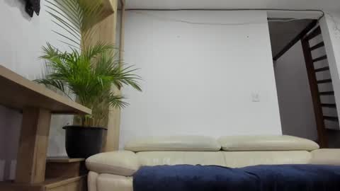 Domi online show from 02-28-25, 11:14