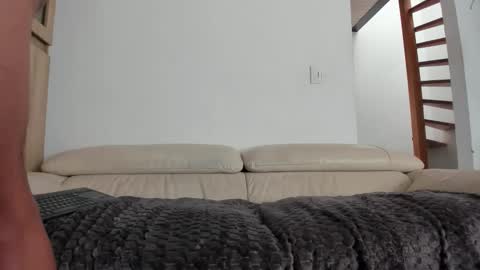 Domi online show from 10-12-25, 09:03