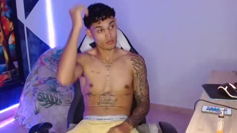 Snapshot of master_black777 chatting on 11-23-25, 11:15 master_black777 online show from 11-23-25, 11:15