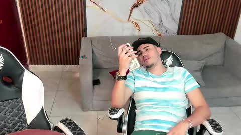 Snapshot of master_javi chatting on 09-21-25, 05:42 master_javi online show from 09-21-25, 05:42