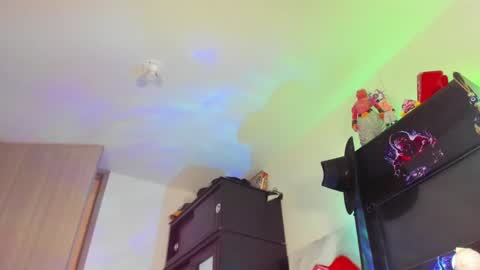 steven  online show from 02-26-25, 01:21