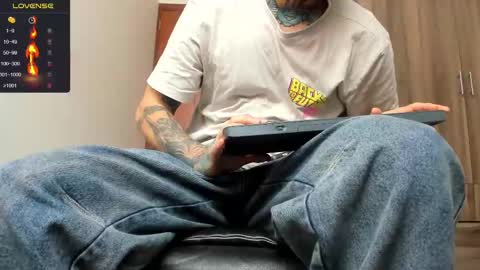 steven  online show from 10-29-25, 04:09