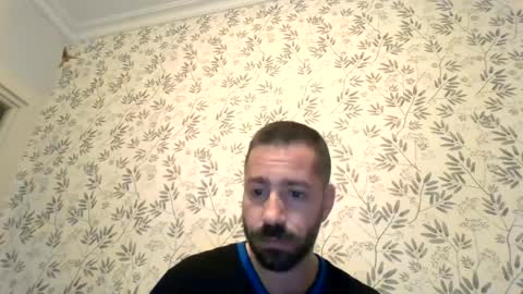 Snapshot of masterquique chatting on 06-11-26, 11:03 masterquique online show from 06-11-26, 11:03