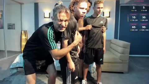 Team Cris Darwin- Fernando- Stiven- David online show from 02-23-25, 02:46