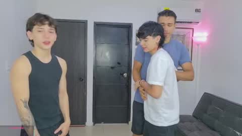Team Cris Darwin- Fernando- Stiven- David online show from 06-09-26, 11:11