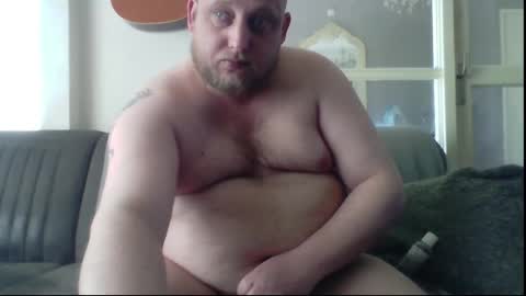 Snapshot of mastrubeertje1988 chatting on 04-25-26, 10:18 mastrubeertje1988 online show from 04-25-26, 10:18