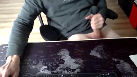 Snapshot of masturbatemindbreaker chatting on 11-14-25, 09:08 MasturbateMindbreaker online show from 11-14-25, 09:08