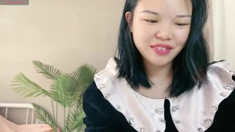 SuSu online show from 10-22-25, 04:24