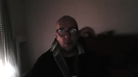 Snapshot of mat11efou chatting on 05-18-26, 05:57 mat11efou online show from 05-18-26, 05:57