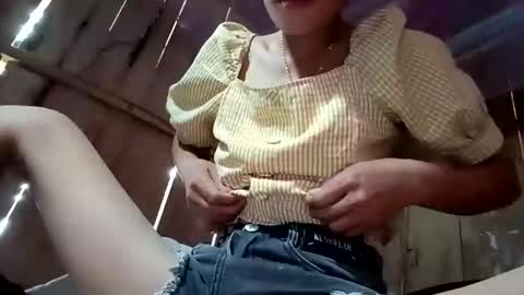 Snapshot of matbiec99 chatting on 10-31-25, 04:57 matbiec99 online show from 10-31-25, 04:57