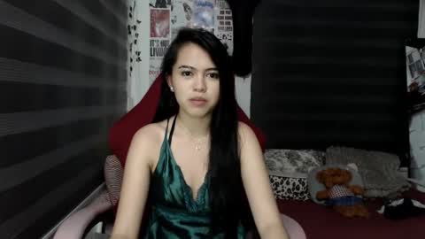 Cora online show from 12-04-25, 04:05