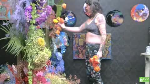 Snapshot of matchingtracksuits chatting on 12-13-24, 04:05 Jer and Kel online show from 12-13-24, 04:05