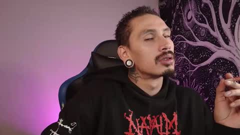 Mateo online show from 11-26-25, 02:45