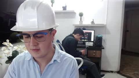 Snapshot of mateo_strong chatting on 01-14-26, 08:14 MATEO STRONG online show from 01-14-26, 08:14