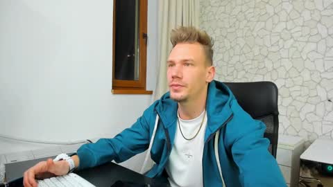 MateoBenjamin online show from 01-05-25, 08:21