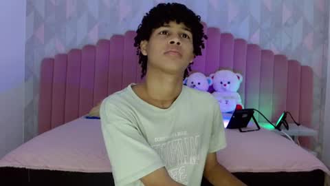 Snapshot of matewhottxx chatting on 07-22-26, 02:58 Mathew online show from 07-22-26, 02:58