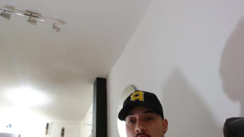 Snapshot of mathew444 chatting on 12-17-24, 04:53 STRURIBE ON INSTAGRAM online show from 12-17-24, 04:53