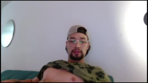 Snapshot of mathew444 chatting on 05-16-26, 07:45 STRURIBE ON INSTAGRAM online show from 05-16-26, 07:45