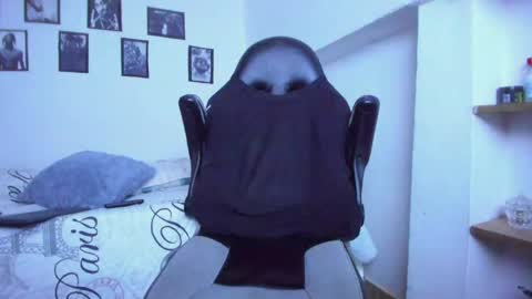 Snapshot of mathews_19 chatting on 05-21-26, 12:34 Teo online show from 05-21-26, 12:34