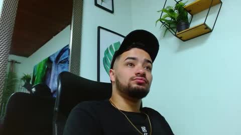 Snapshot of mathews_colton1 chatting on 02-19-25, 11:49 Mathews online show from 02-19-25, 11:49