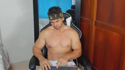 Snapshot of mathews_smith chatting on 09-17-25, 11:45 mathews_smith online show from 09-17-25, 11:45