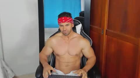 Snapshot of mathews_smith chatting on 09-18-25, 12:07 mathews_smith online show from 09-18-25, 12:07