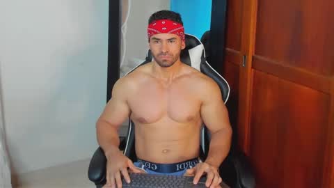 Snapshot of mathews_smith chatting on 09-23-25, 11:46 mathews_smith online show from 09-23-25, 11:46