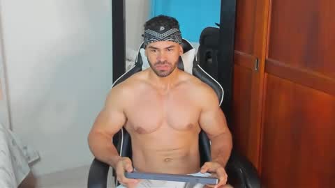 Snapshot of mathews_smith chatting on 09-27-25, 11:37 mathews_smith online show from 09-27-25, 11:37