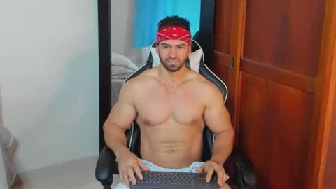 Snapshot of mathews_smith chatting on 10-14-25, 11:44 mathews_smith online show from 10-14-25, 11:44