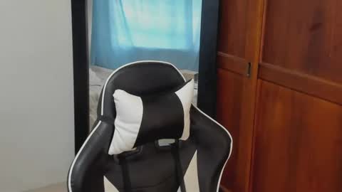 mathews_smith online show from 05-11-26, 04:04
