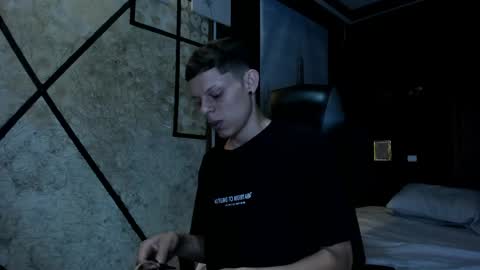 MathewSanz  online show from 04-06-26, 12:06